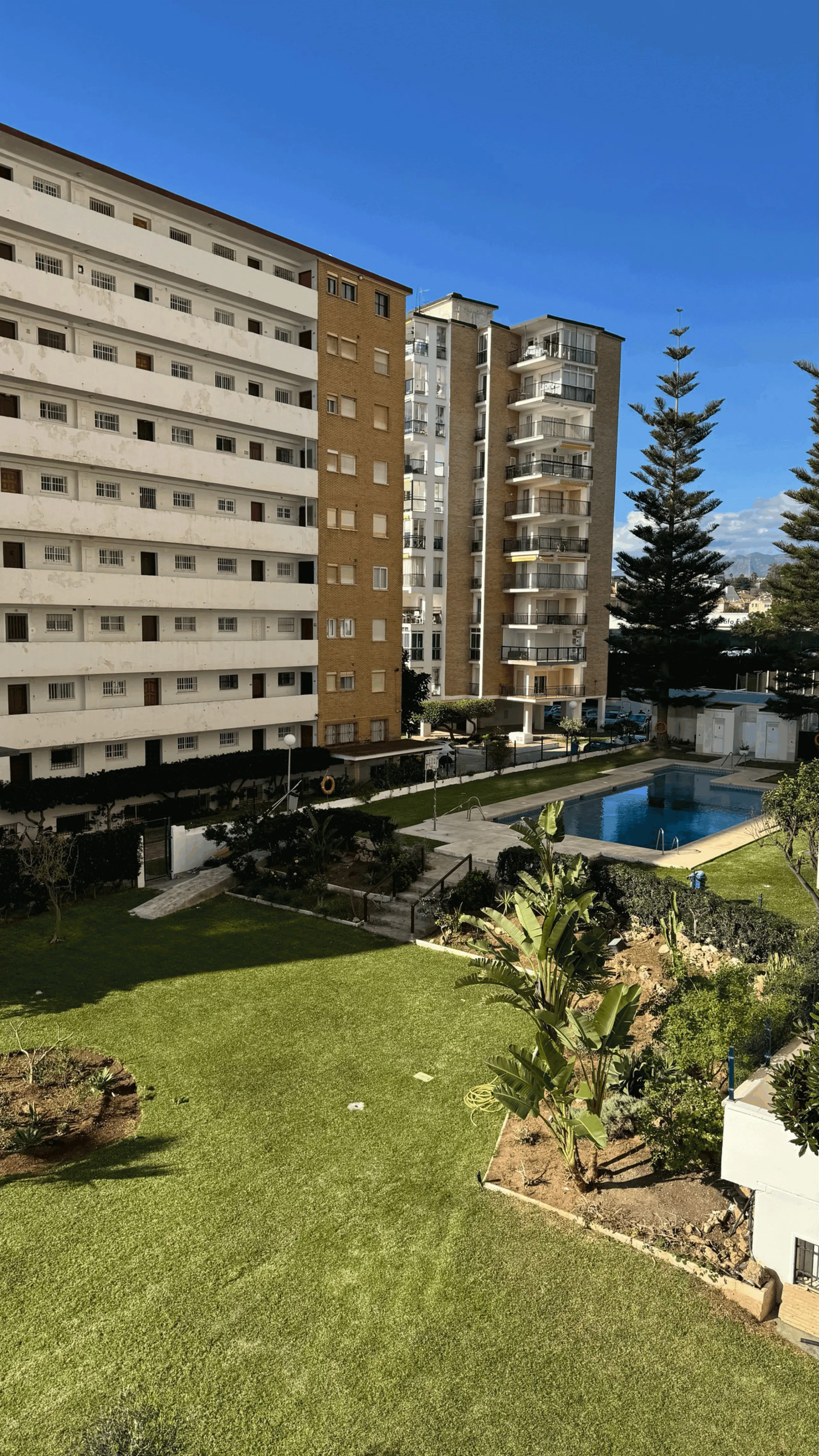 Exclusive Beachfront Apartment in Fuengirola – Spectacular Sea Views