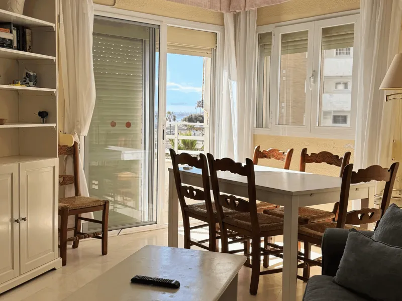 Exclusive Beachfront Apartment in Fuengirola – Spectacular Sea Views