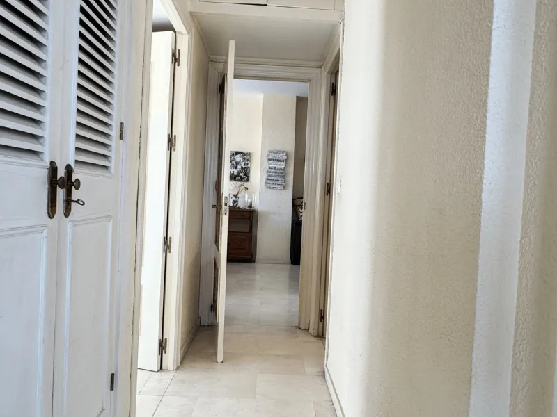Exclusive Beachfront Apartment in Fuengirola – Spectacular Sea Views