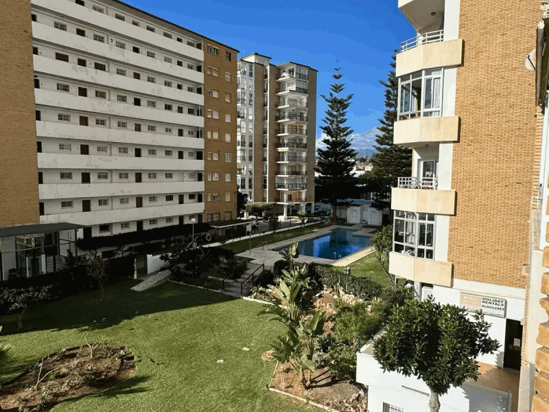 Exclusive Beachfront Apartment in Fuengirola – Spectacular Sea Views