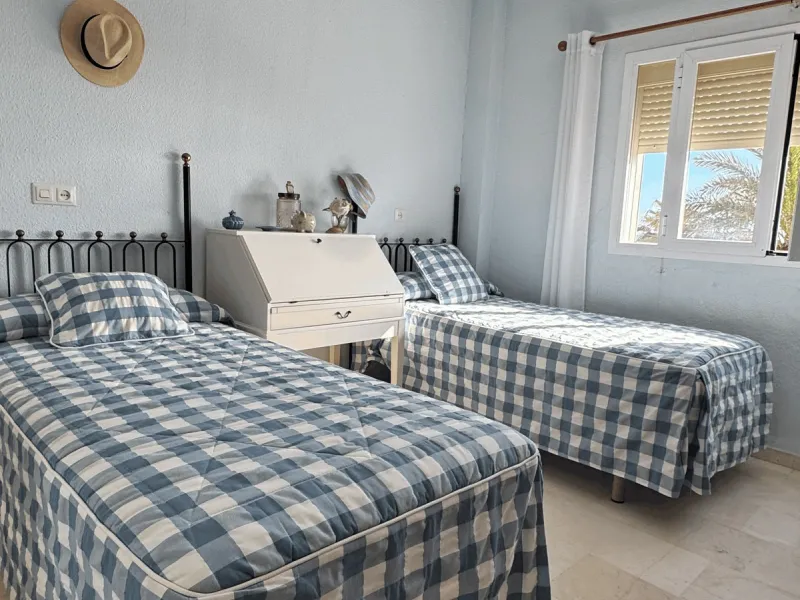 Exclusive Beachfront Apartment in Fuengirola – Spectacular Sea Views