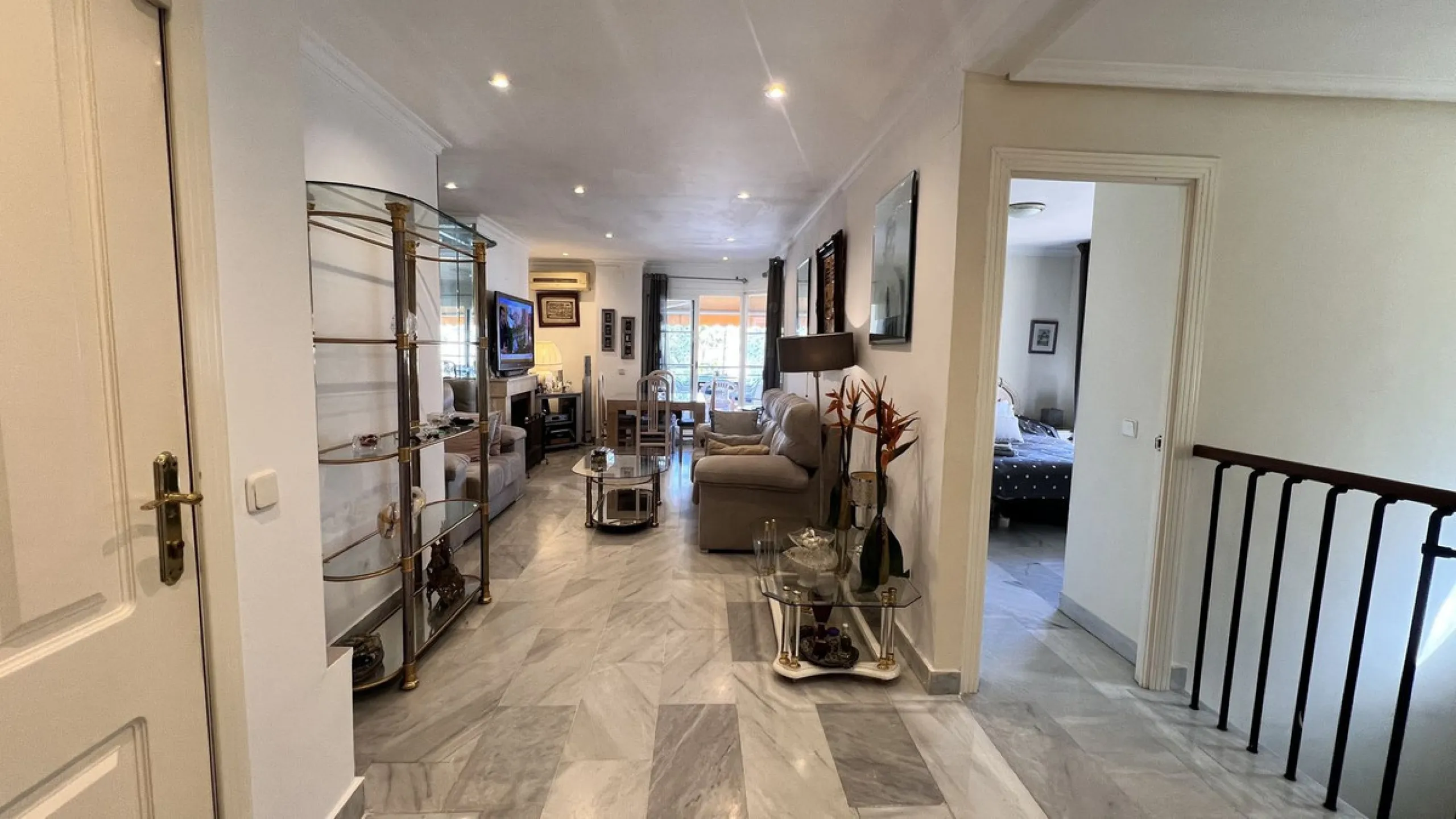 Exclusive Duplex with Panoramic Views in Señorío de Aloha, Nueva Andalucía