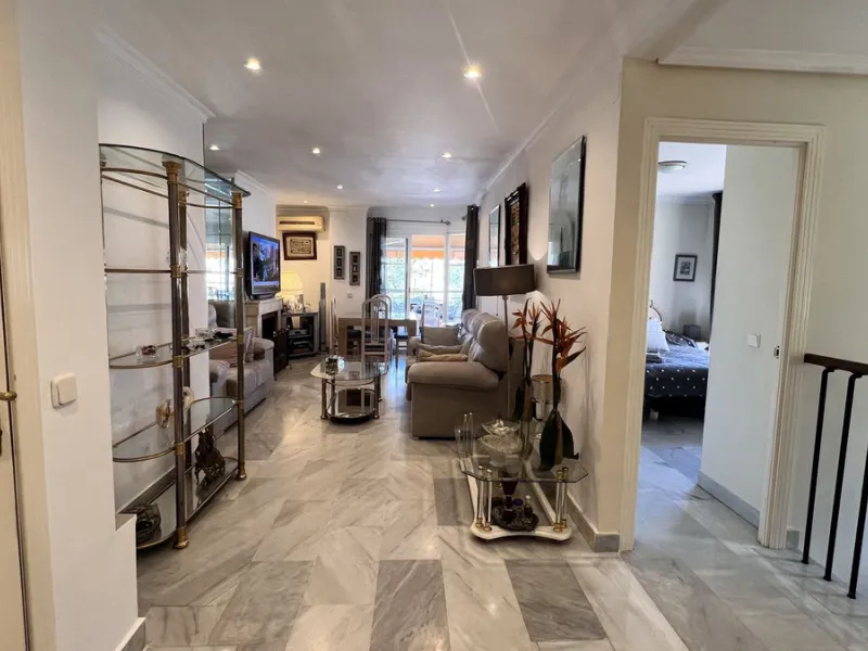 Exclusive Duplex with Panoramic Views in Señorío de Aloha, Nueva Andalucía