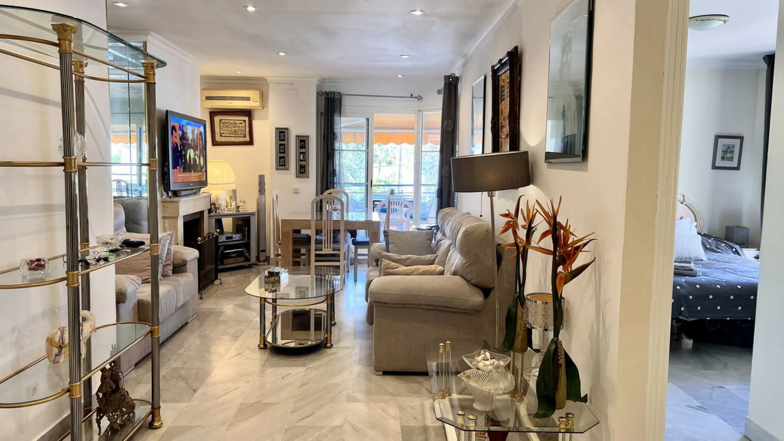 Exclusive Duplex with Panoramic Views in Señorío de Aloha, Nueva Andalucía