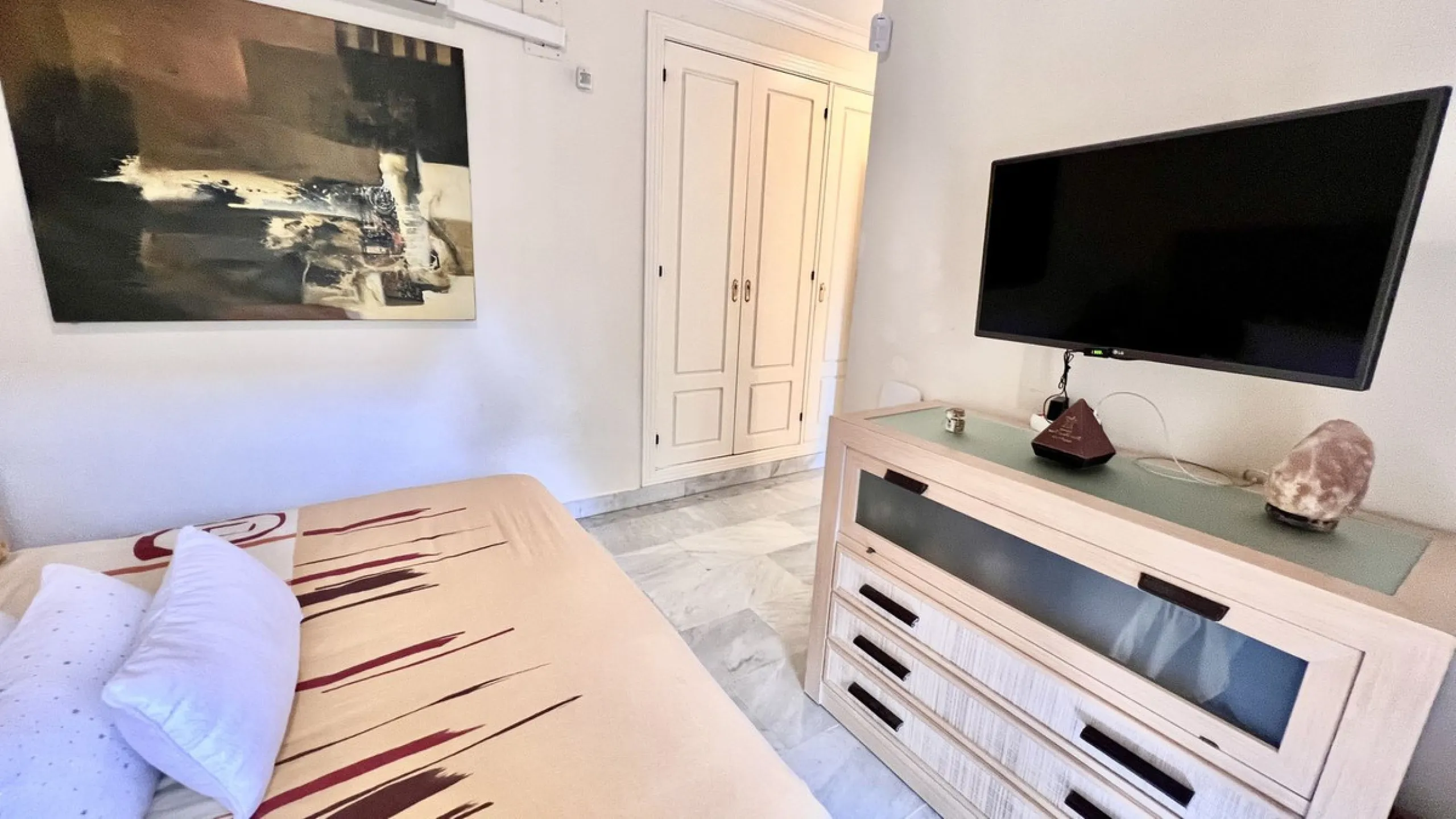 Exclusive Duplex with Panoramic Views in Señorío de Aloha, Nueva Andalucía