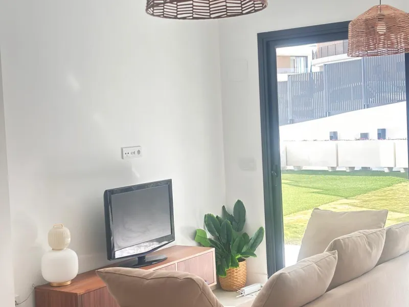 Discover an exquisite two-bedroom, two-bathroom luxury apartment featuring a spacious terrace, perfectly designed for both relaxation and entertainment. Located in the exclusive El Higuerón area of Fuengirola, this brand-new, fully furnished residence off