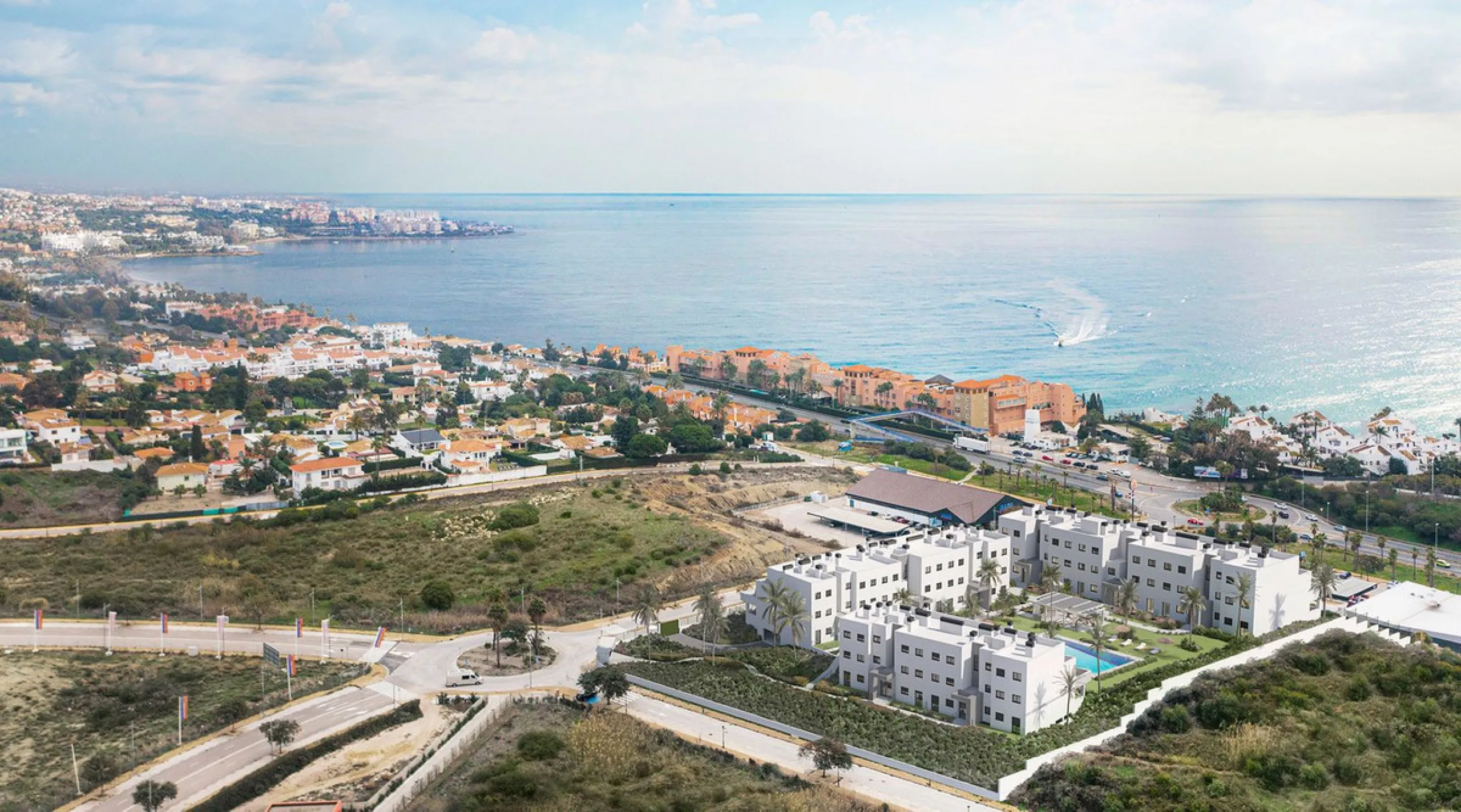 Contemporary 2 bedroom apartment for sale in Estepona west
