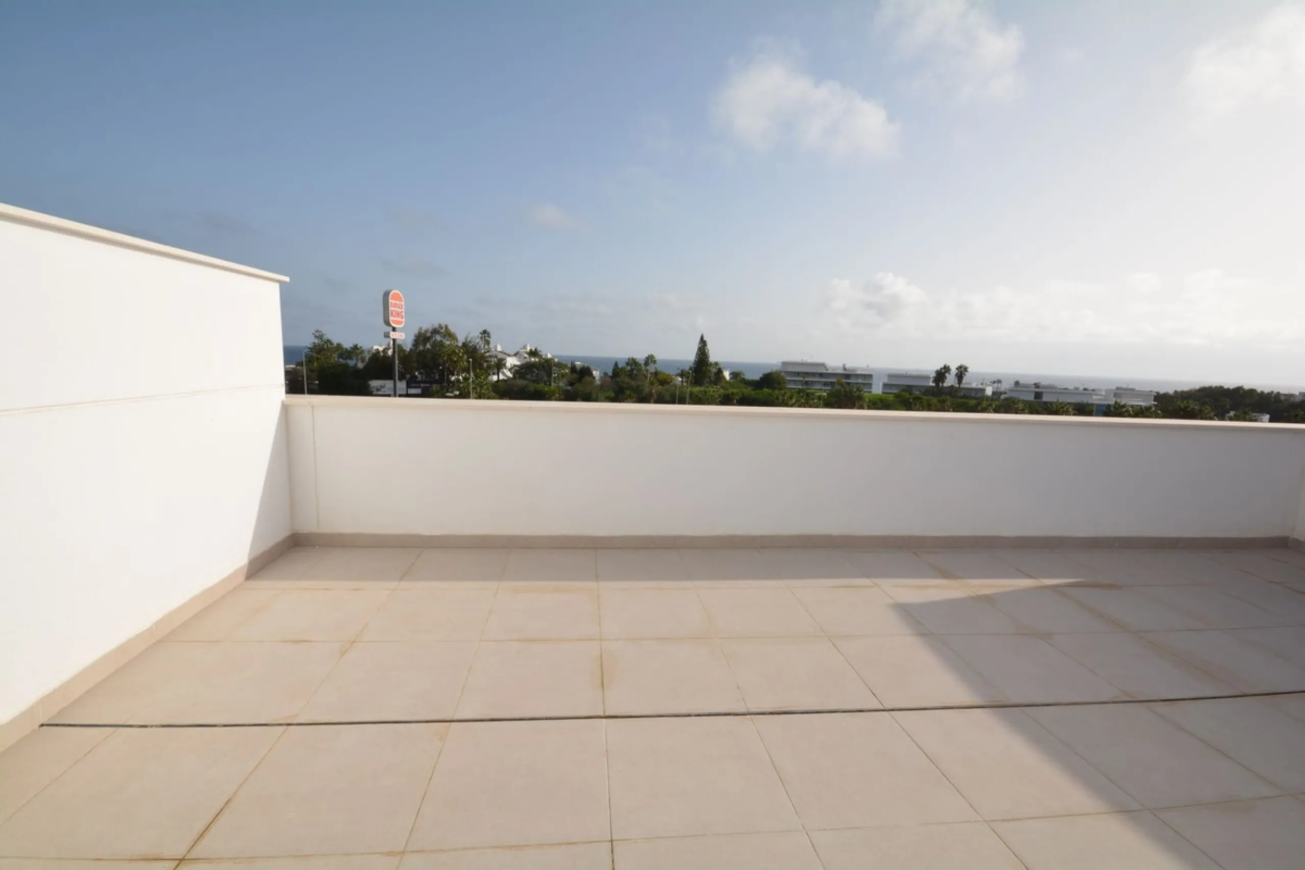 Contemporary 2 bedroom apartment for sale in Estepona west