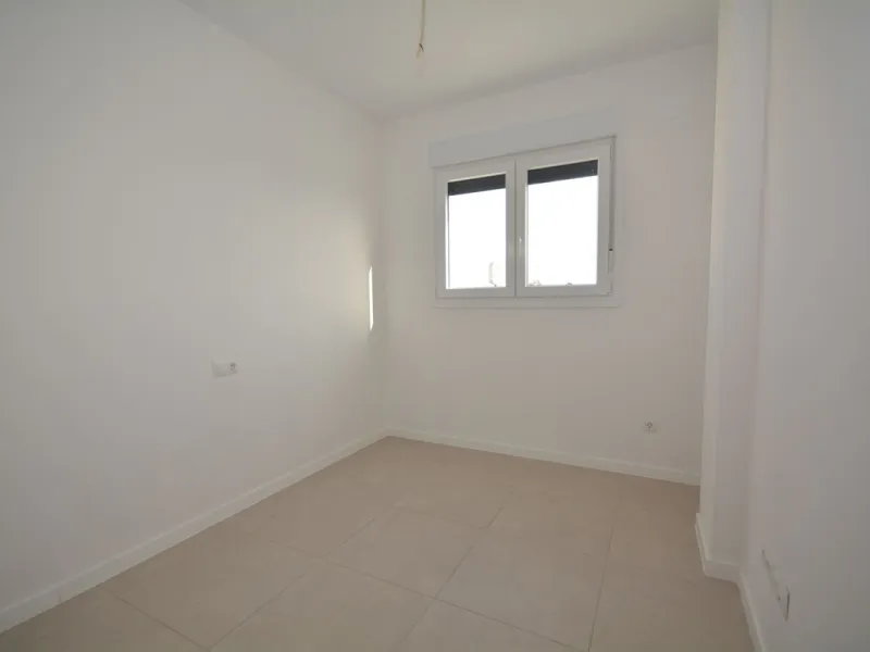 Contemporary 2 bedroom apartment for sale in Estepona west