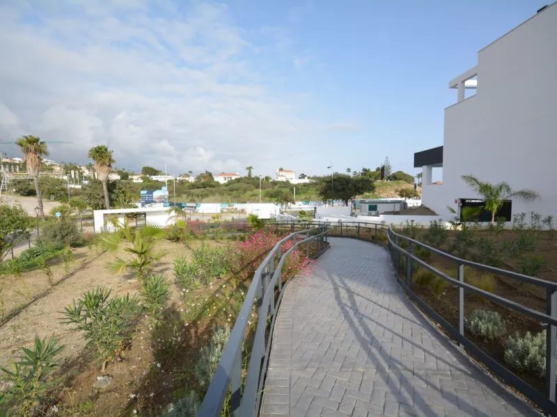 Contemporary 2 bedroom apartment for sale in Estepona west