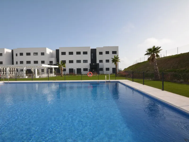 Contemporary 2 bedroom apartment for sale in Estepona west