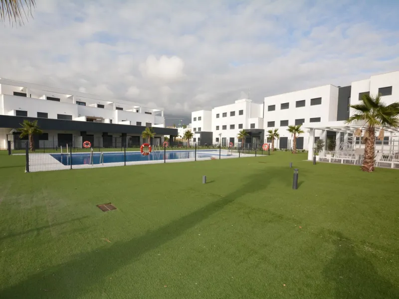 Contemporary 2 bedroom apartment for sale in Estepona west