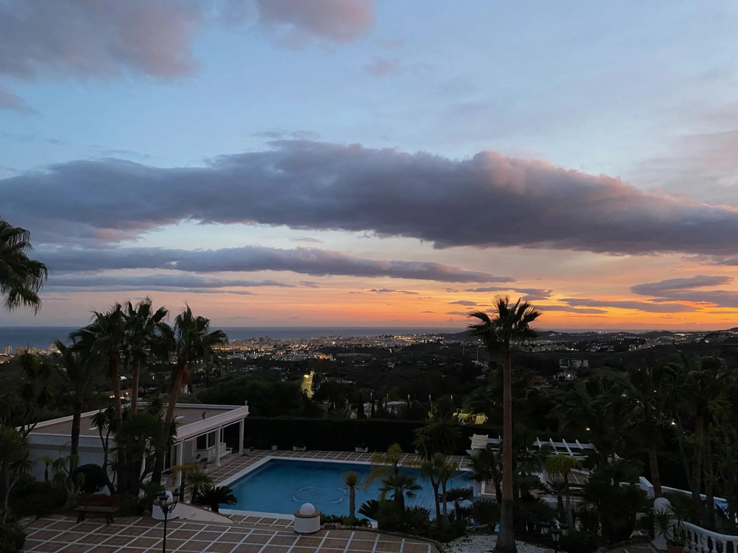 ВЕЛИКОЛЕПНЫЙ ОСОБНЯК С ПАНОРАМНЫМ ВИДОМ В MIJAS PUEBLO