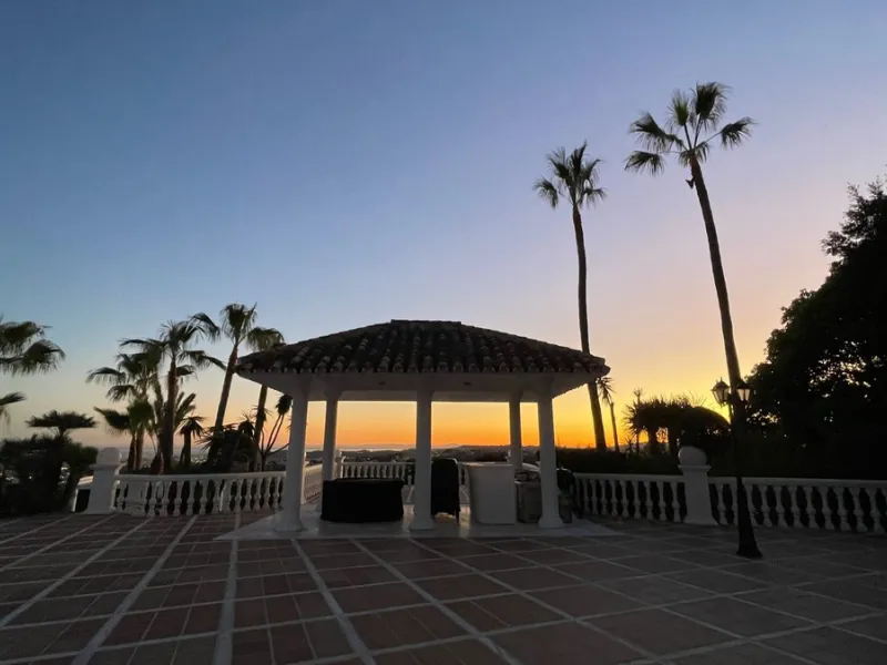 ВЕЛИКОЛЕПНЫЙ ОСОБНЯК С ПАНОРАМНЫМ ВИДОМ В MIJAS PUEBLO