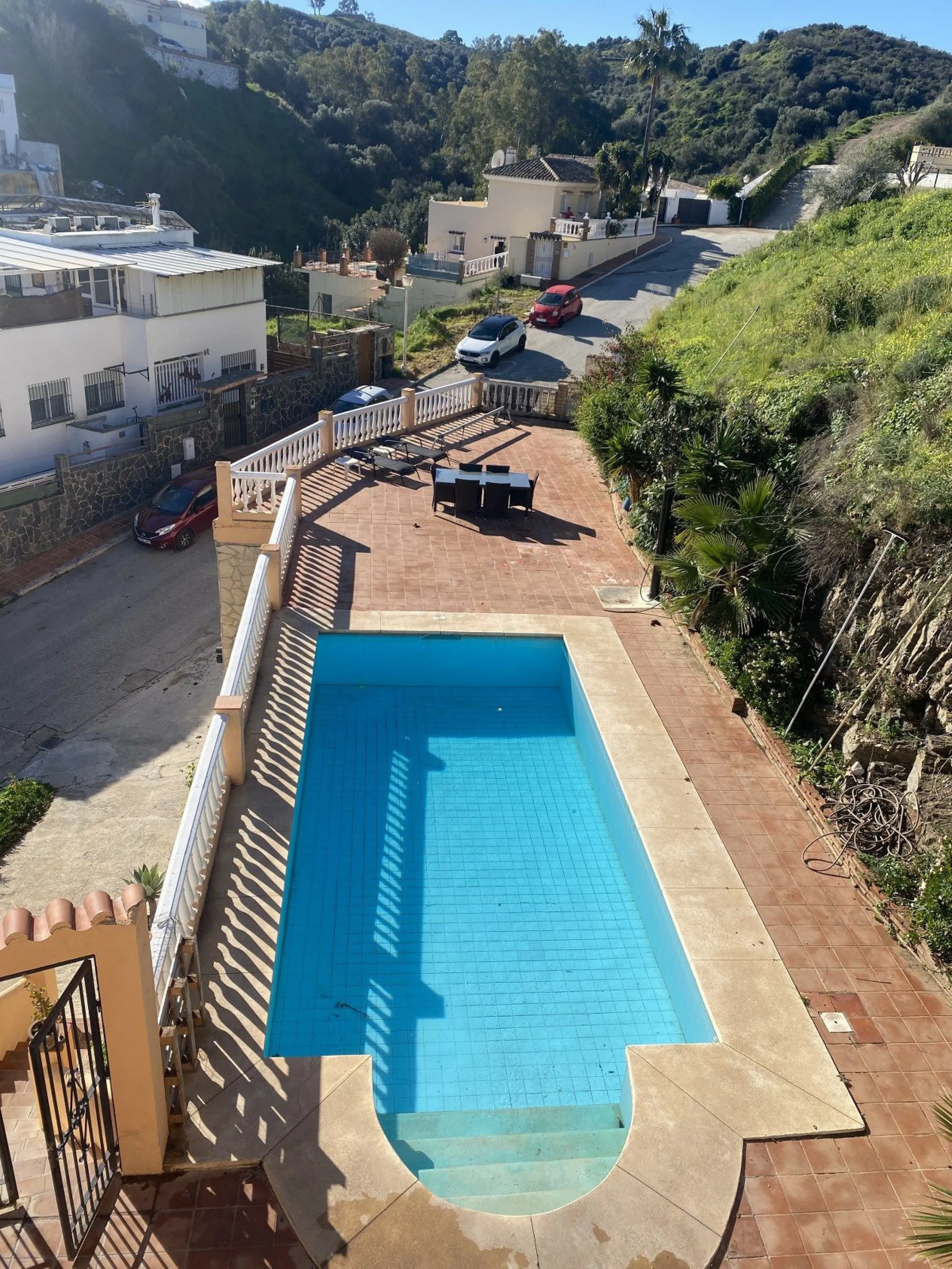 House - Detached Villa в продаже в Mijas, Málaga. В доме 6 спален и 3 ванных комнат. Площадь дома 346 м². Площадь участка 968 м²
