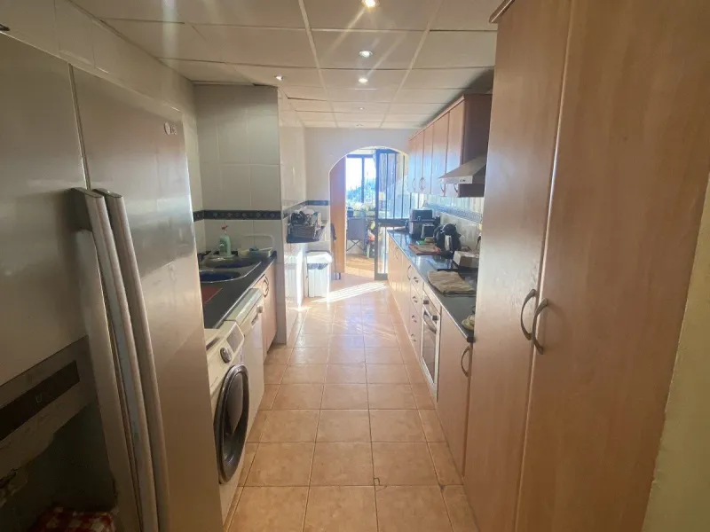 House - Detached Villa в продаже в Mijas, Málaga. В доме 6 спален и 3 ванных комнат. Площадь дома 346 м². Площадь участка 968 м²