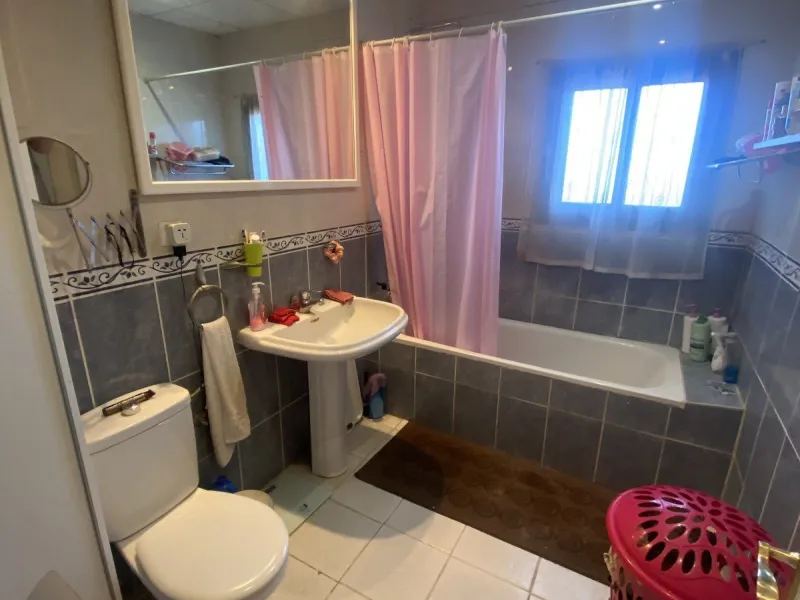 House - Detached Villa в продаже в Mijas, Málaga. В доме 6 спален и 3 ванных комнат. Площадь дома 346 м². Площадь участка 968 м²