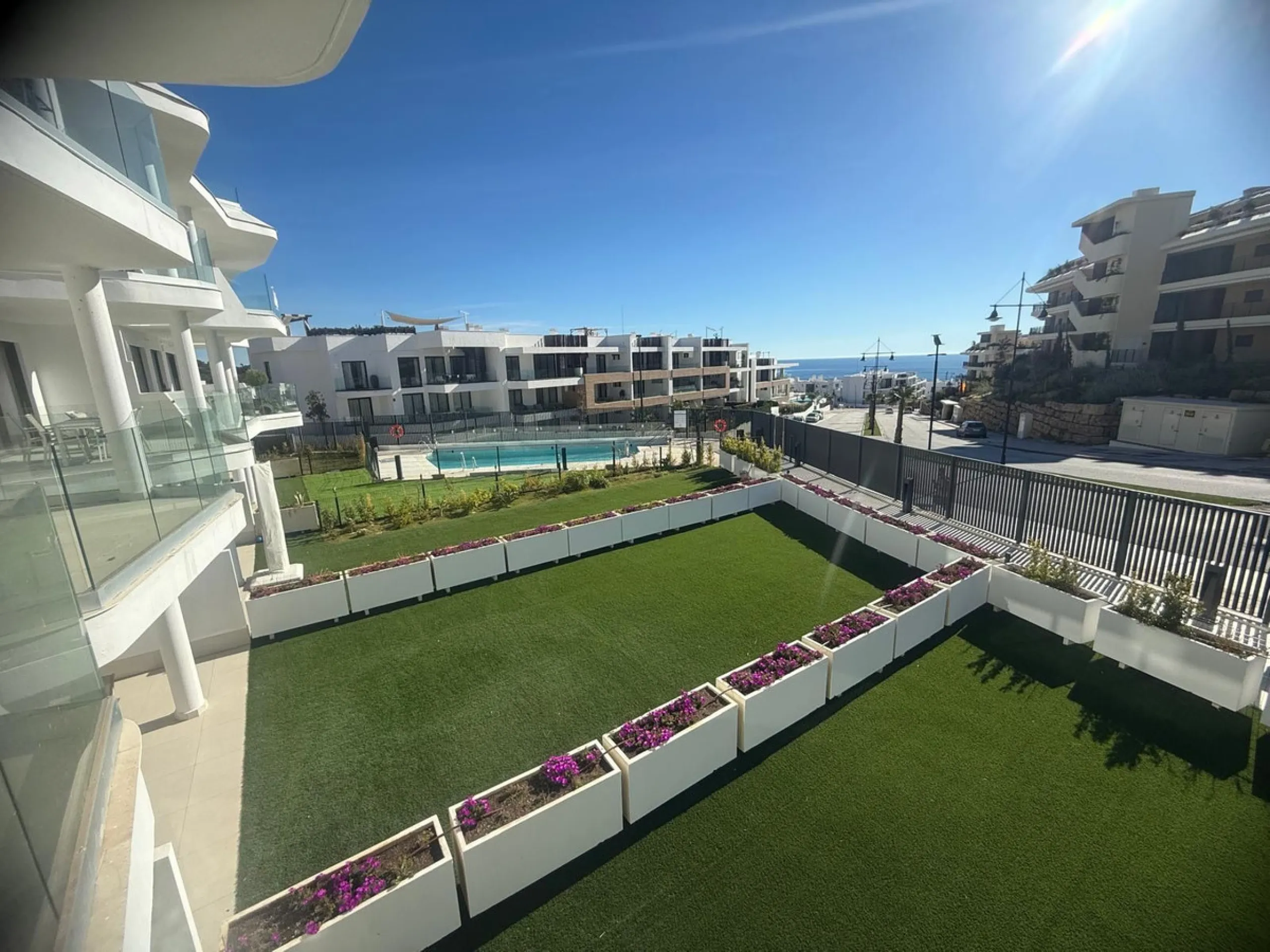 Apartment - Middle Floor Apartment в продаже в Fuengirola, Málaga. В доме 2 спален и 2 ванных комнат. Площадь дома 75 м²