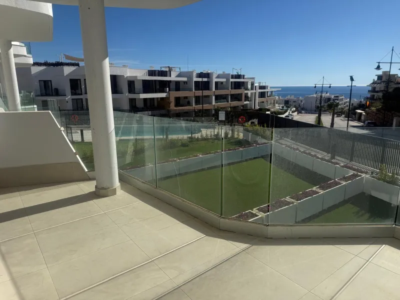 Apartment - Middle Floor Apartment в продаже в Fuengirola, Málaga. В доме 2 спален и 2 ванных комнат. Площадь дома 75 м²