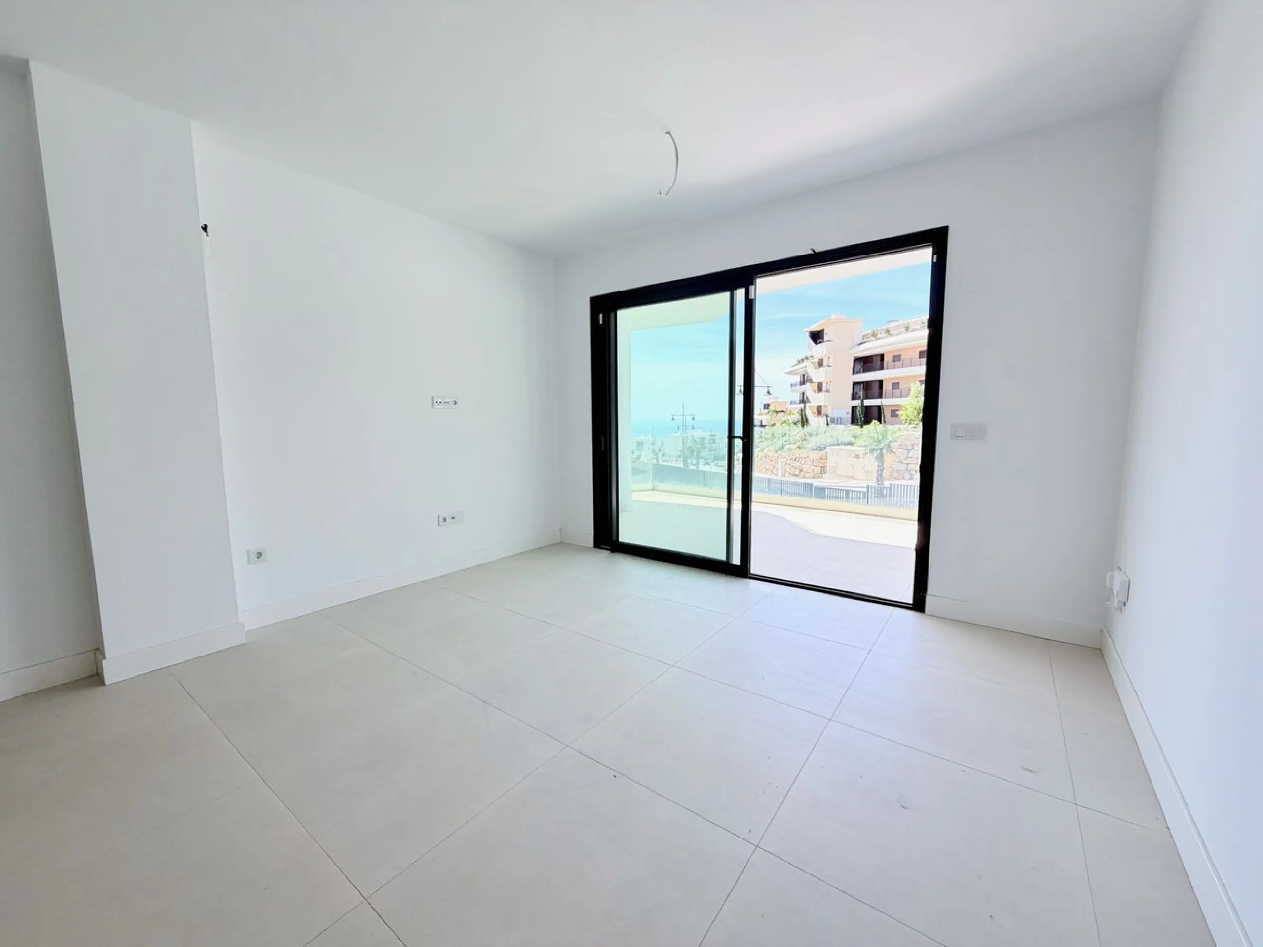 Apartment - Middle Floor Apartment в продаже в Fuengirola, Málaga. В доме 2 спален и 2 ванных комнат. Площадь дома 75 м²