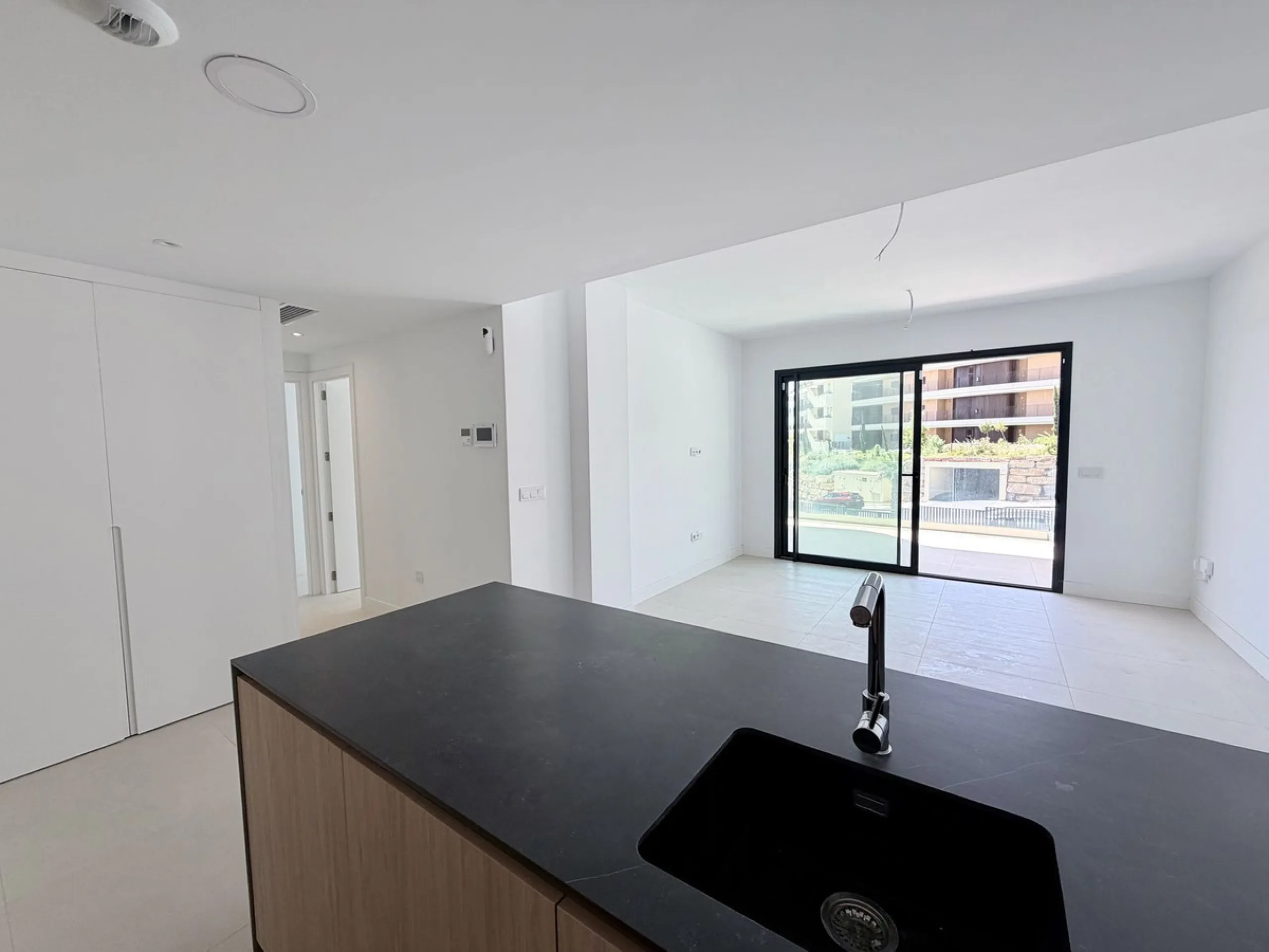 Apartment - Middle Floor Apartment в продаже в Fuengirola, Málaga. В доме 2 спален и 2 ванных комнат. Площадь дома 75 м²
