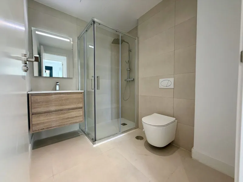 Apartment - Middle Floor Apartment в продаже в Fuengirola, Málaga. В доме 2 спален и 2 ванных комнат. Площадь дома 75 м²