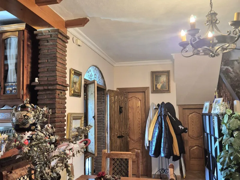 House - Semi-Detached House в продаже в Alhaurín el Grande, Málaga. В доме 4 спален и 3 ванных комнат. Площадь дома 180 м². Площадь участка 320 м²