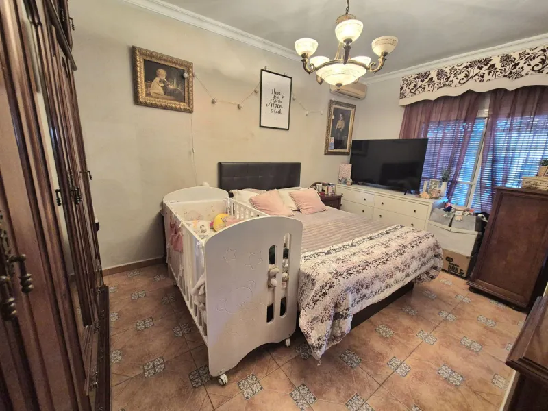 House - Semi-Detached House в продаже в Alhaurín el Grande, Málaga. В доме 4 спален и 3 ванных комнат. Площадь дома 180 м². Площадь участка 320 м²
