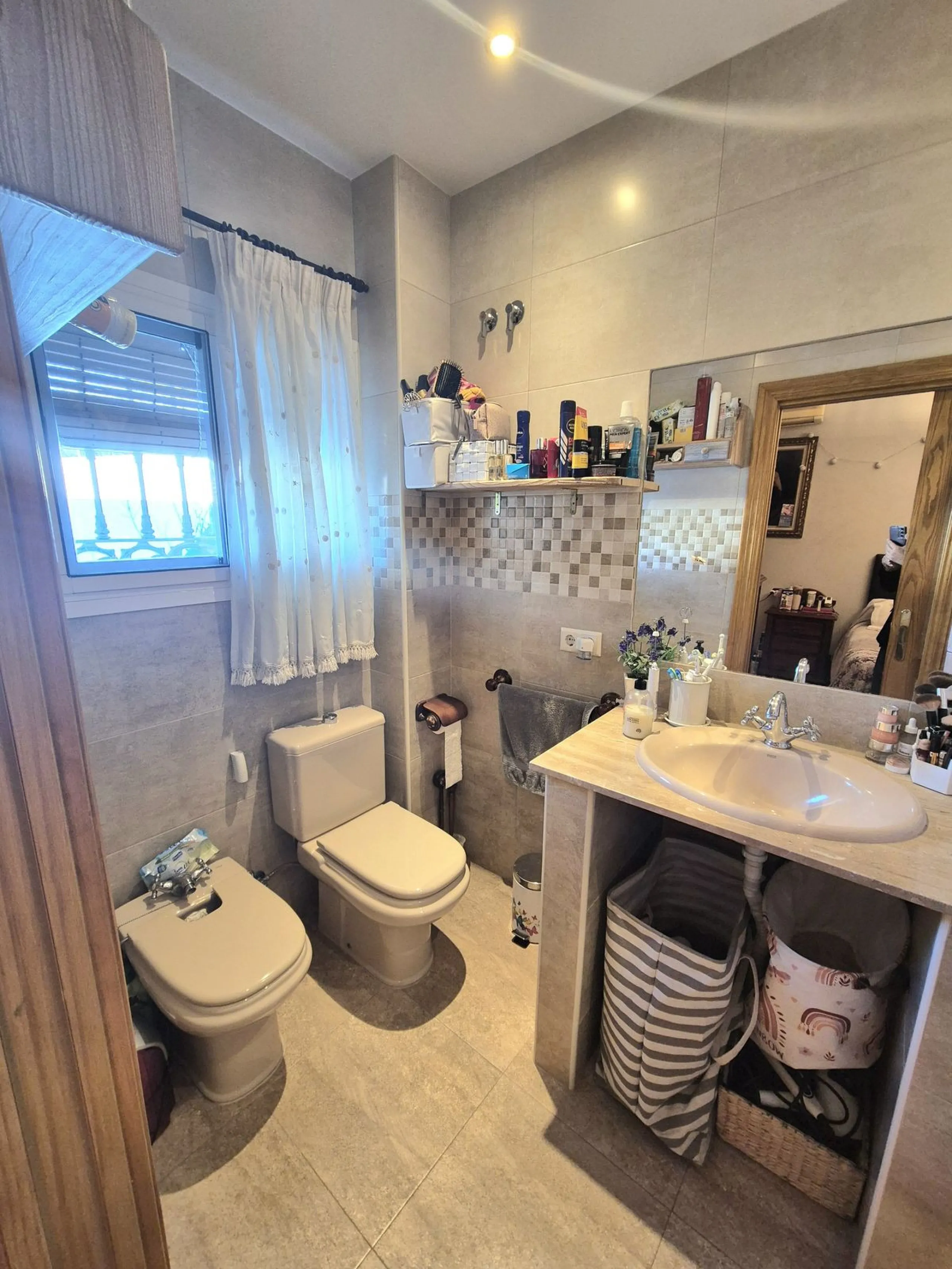 House - Semi-Detached House в продаже в Alhaurín el Grande, Málaga. В доме 4 спален и 3 ванных комнат. Площадь дома 180 м². Площадь участка 320 м²