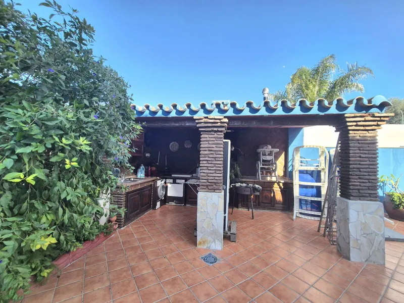 House - Semi-Detached House в продаже в Alhaurín el Grande, Málaga. В доме 4 спален и 3 ванных комнат. Площадь дома 180 м². Площадь участка 320 м²