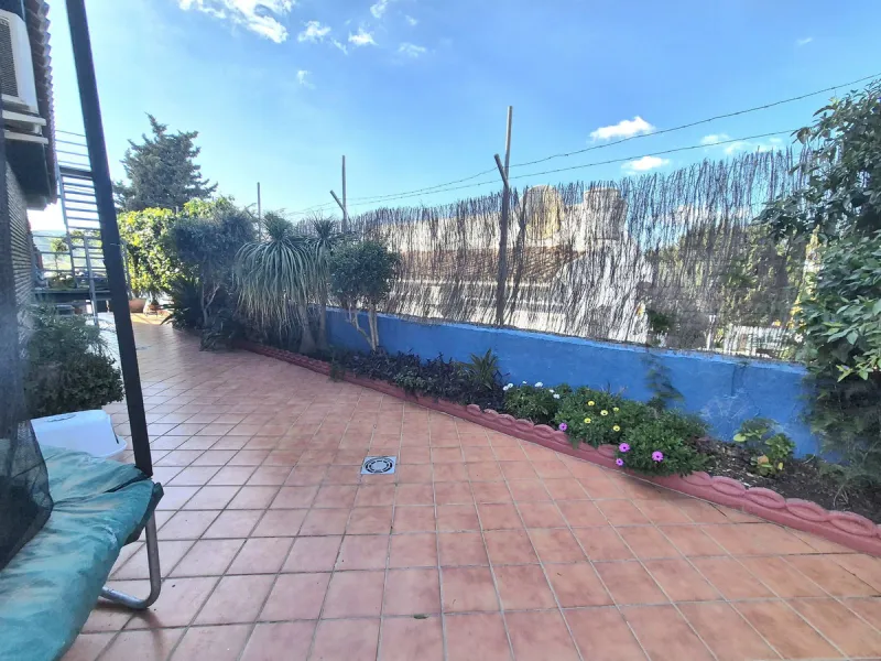 House - Semi-Detached House в продаже в Alhaurín el Grande, Málaga. В доме 4 спален и 3 ванных комнат. Площадь дома 180 м². Площадь участка 320 м²