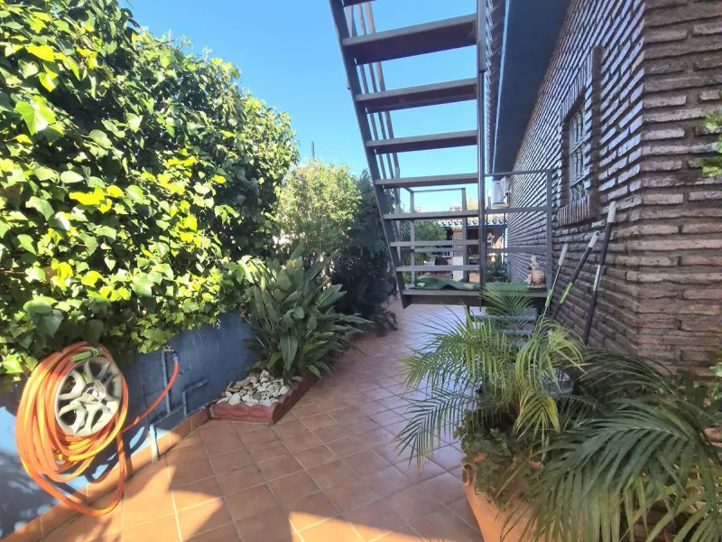 House - Semi-Detached House в продаже в Alhaurín el Grande, Málaga. В доме 4 спален и 3 ванных комнат. Площадь дома 180 м². Площадь участка 320 м²