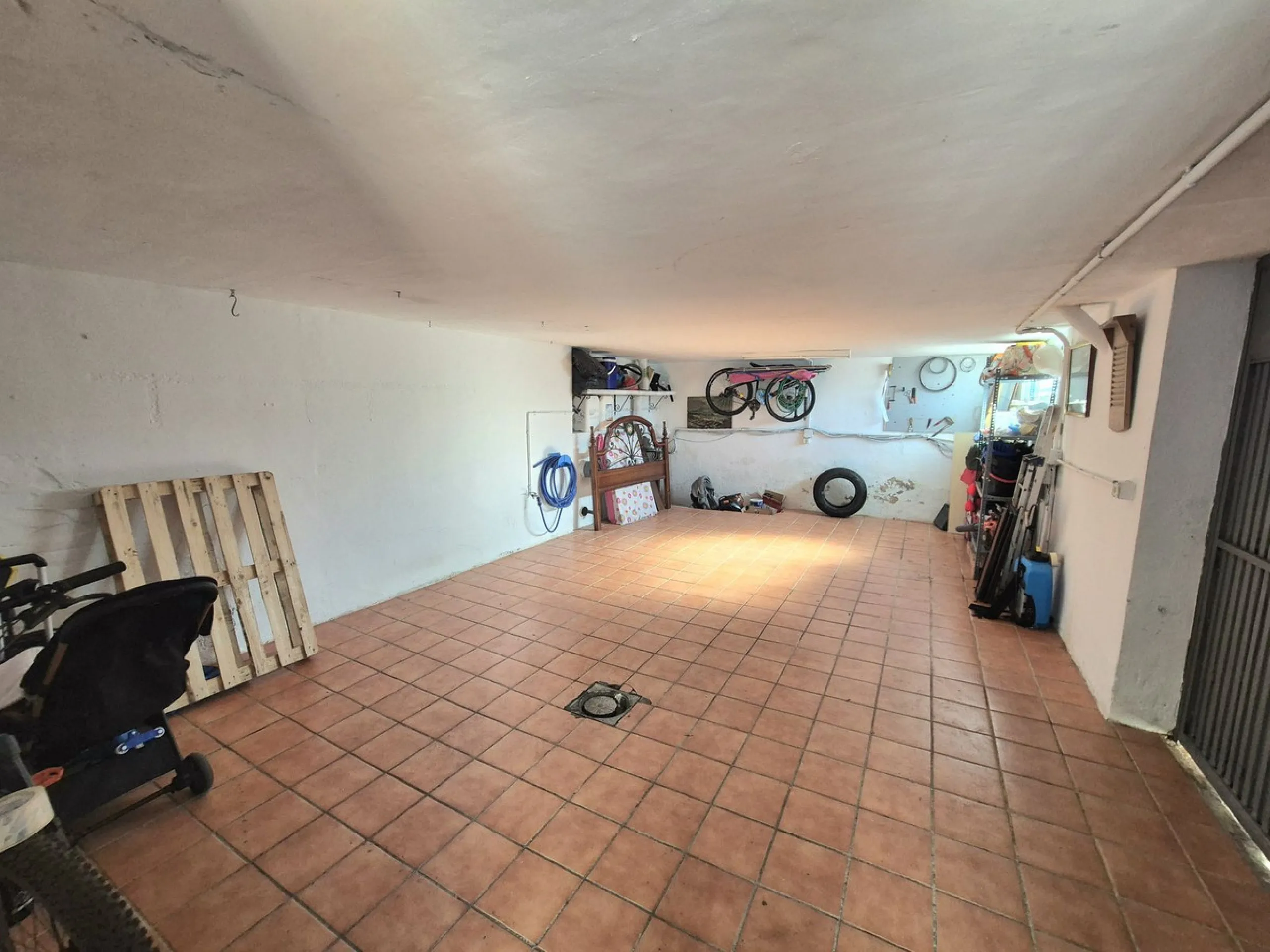 House - Semi-Detached House в продаже в Alhaurín el Grande, Málaga. В доме 4 спален и 3 ванных комнат. Площадь дома 180 м². Площадь участка 320 м²