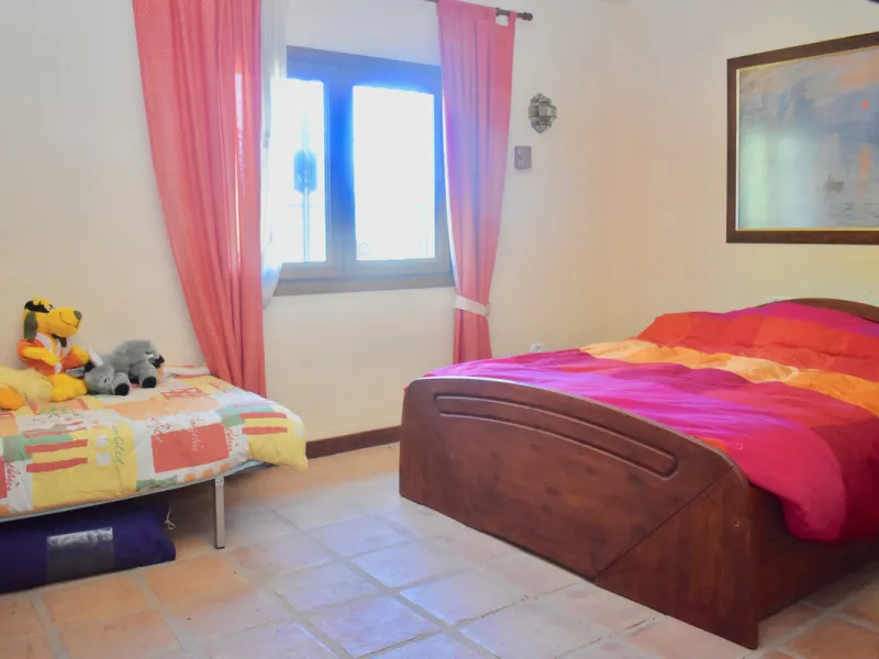 Beautiful 4 bedroom Detached Villa located on a superb plot of 6,500m2 with a large private pool & only 10 minutes from La Cala de Mijas!