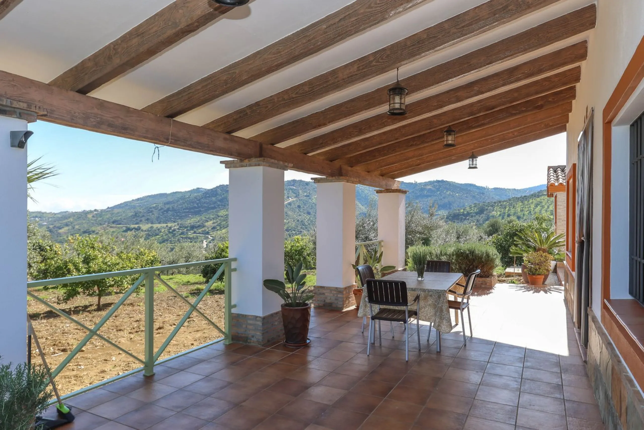 Beautifully Presented Finca