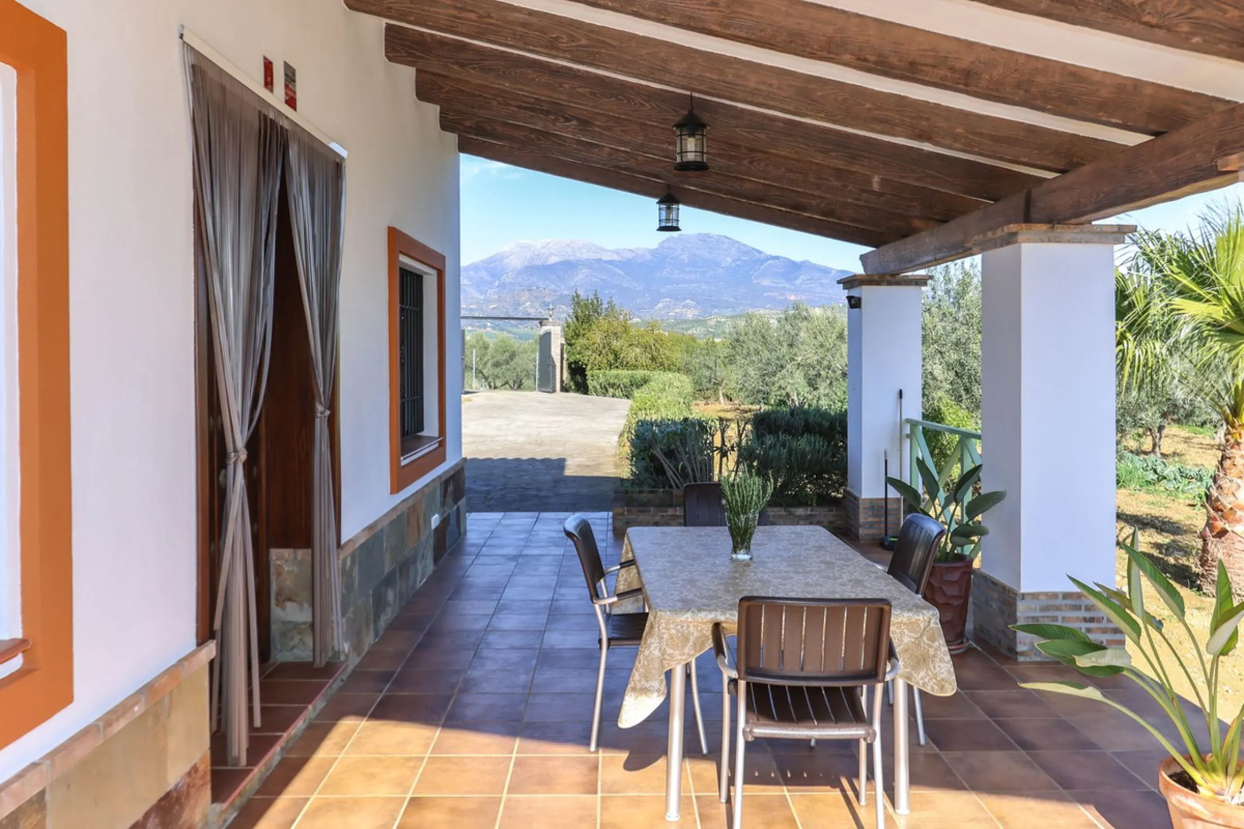 Beautifully Presented Finca