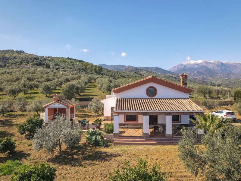 Beautifully Presented Finca