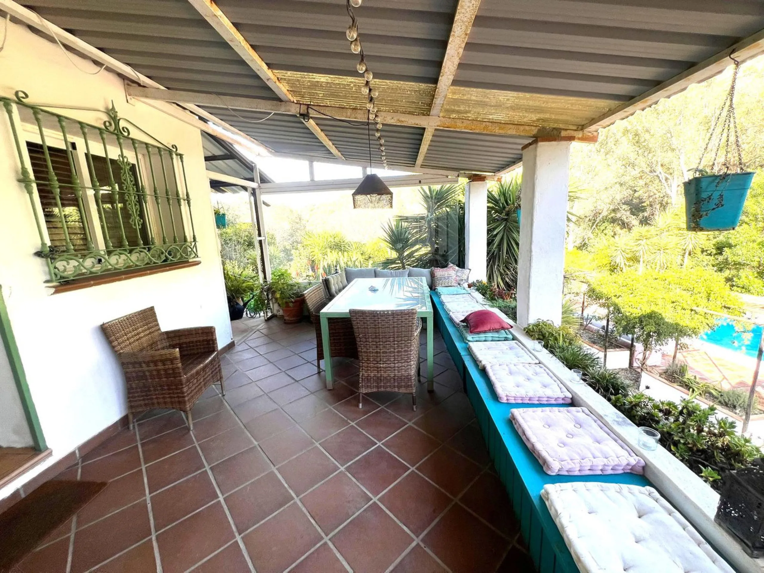 Charming rustic finca situated less than 10 minutes to the centre of Coin,