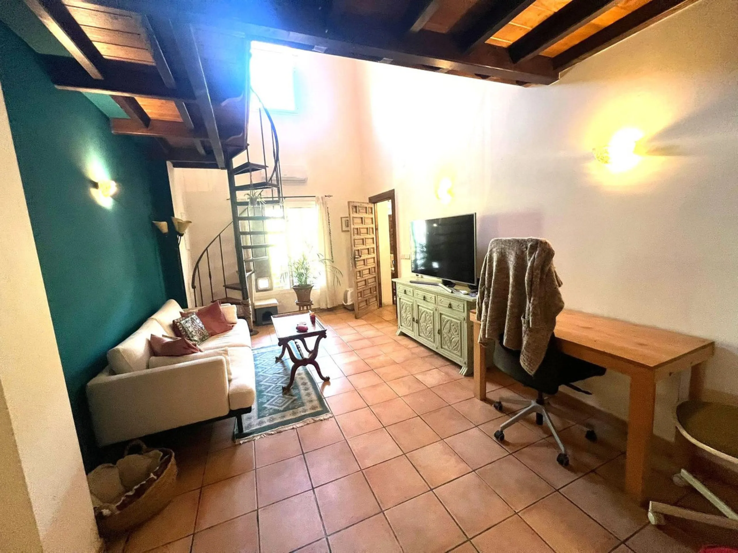 Charming rustic finca situated less than 10 minutes to the centre of Coin,