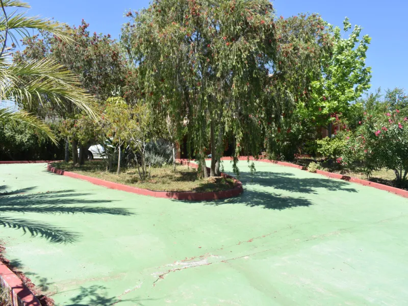 Beautiful 4 bedroom Detached Villa located on a superb plot of 6,500m2 with a large private pool & only 10 minutes from La Cala de Mijas!