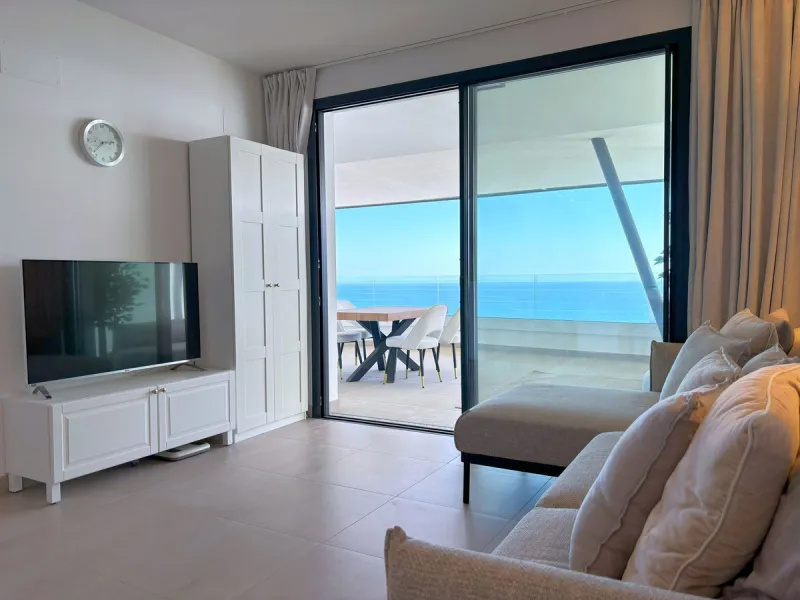 Exclusive Luxury Apartment with Panoramic Sea Views in Reserva del Higuerón, Fuengirola