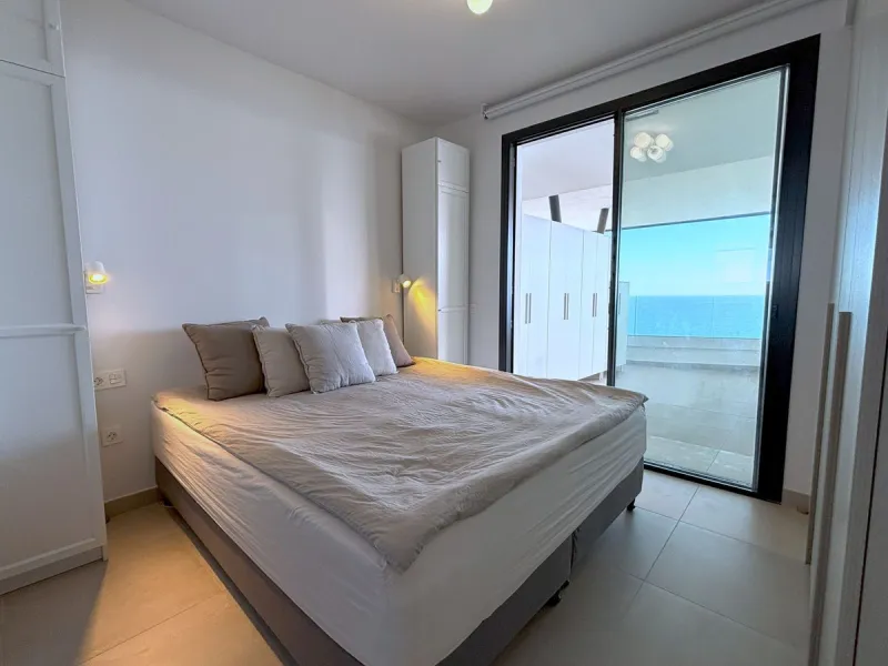 Exclusive Luxury Apartment with Panoramic Sea Views in Reserva del Higuerón, Fuengirola