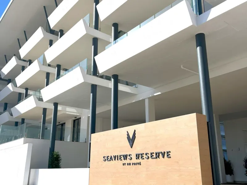 Exclusive Luxury Apartment with Panoramic Sea Views in Reserva del Higuerón, Fuengirola