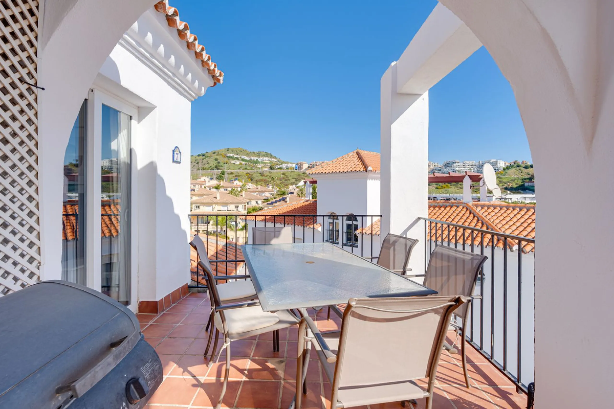 Charming 2 Bedroom Apartment in the Heart of Riviera del Sol