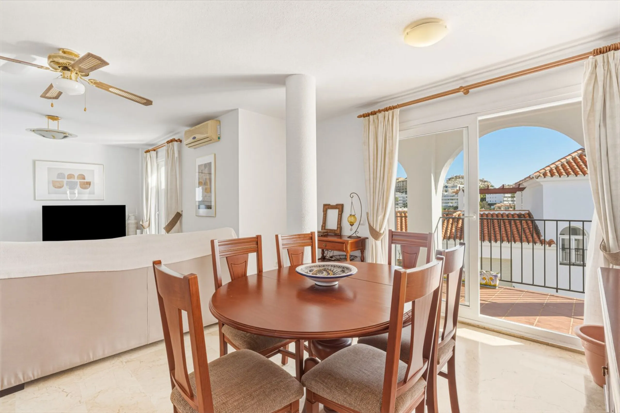 Charming 2 Bedroom Apartment in the Heart of Riviera del Sol
