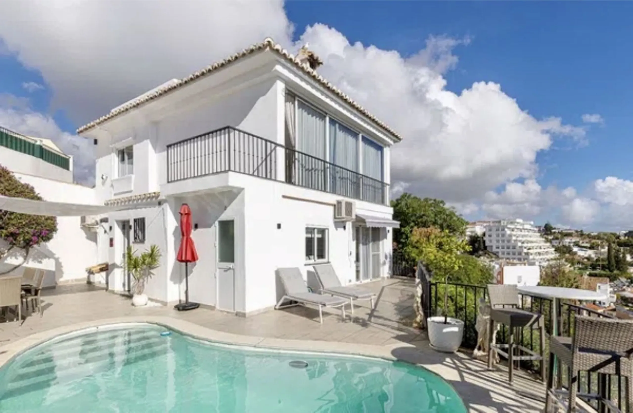 Beautiful fully renovated 3 bedroom villa with panoramic sea views in Torreblanca.