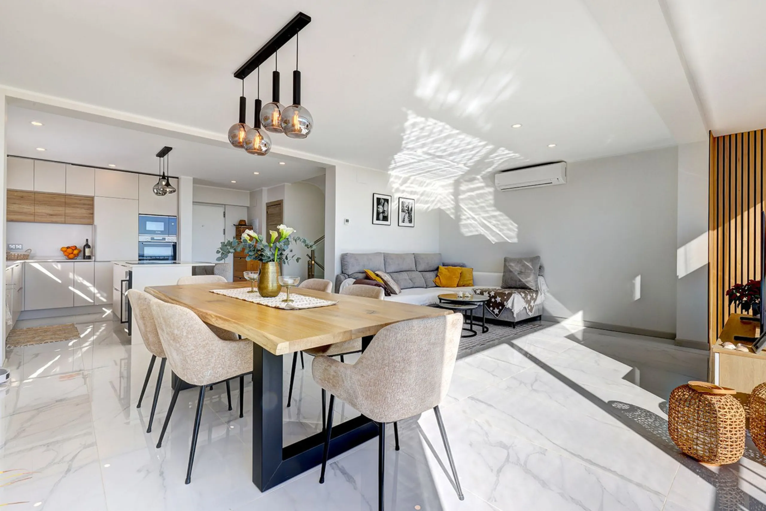 Beautiful fully renovated 3 bedroom villa with panoramic sea views in Torreblanca.