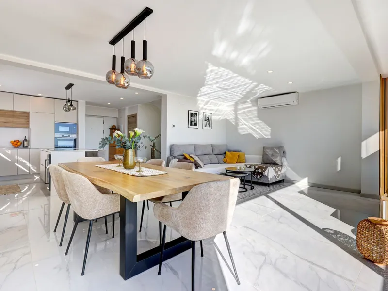 Beautiful fully renovated 3 bedroom villa with panoramic sea views in Torreblanca.