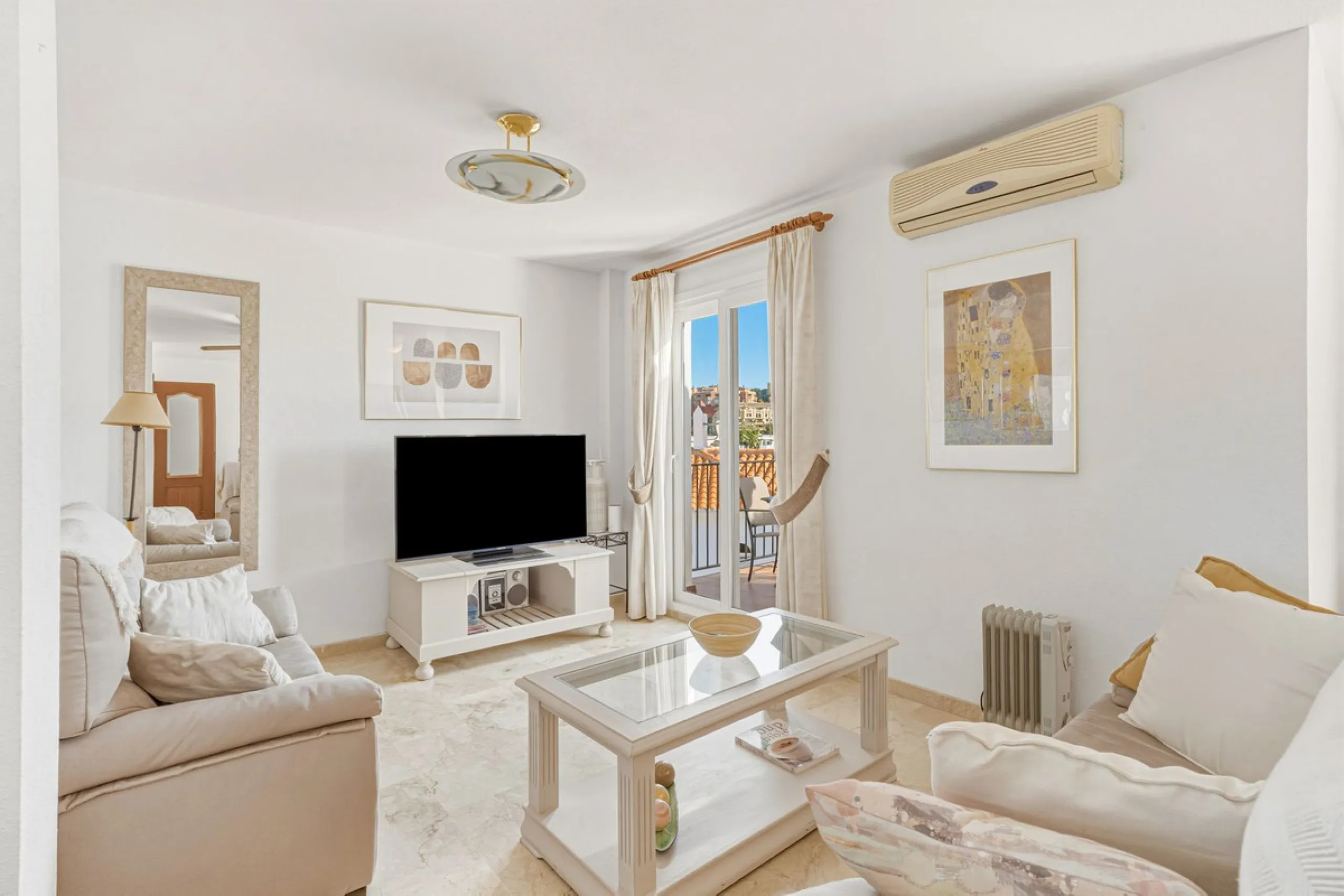 Charming 2 Bedroom Apartment in the Heart of Riviera del Sol