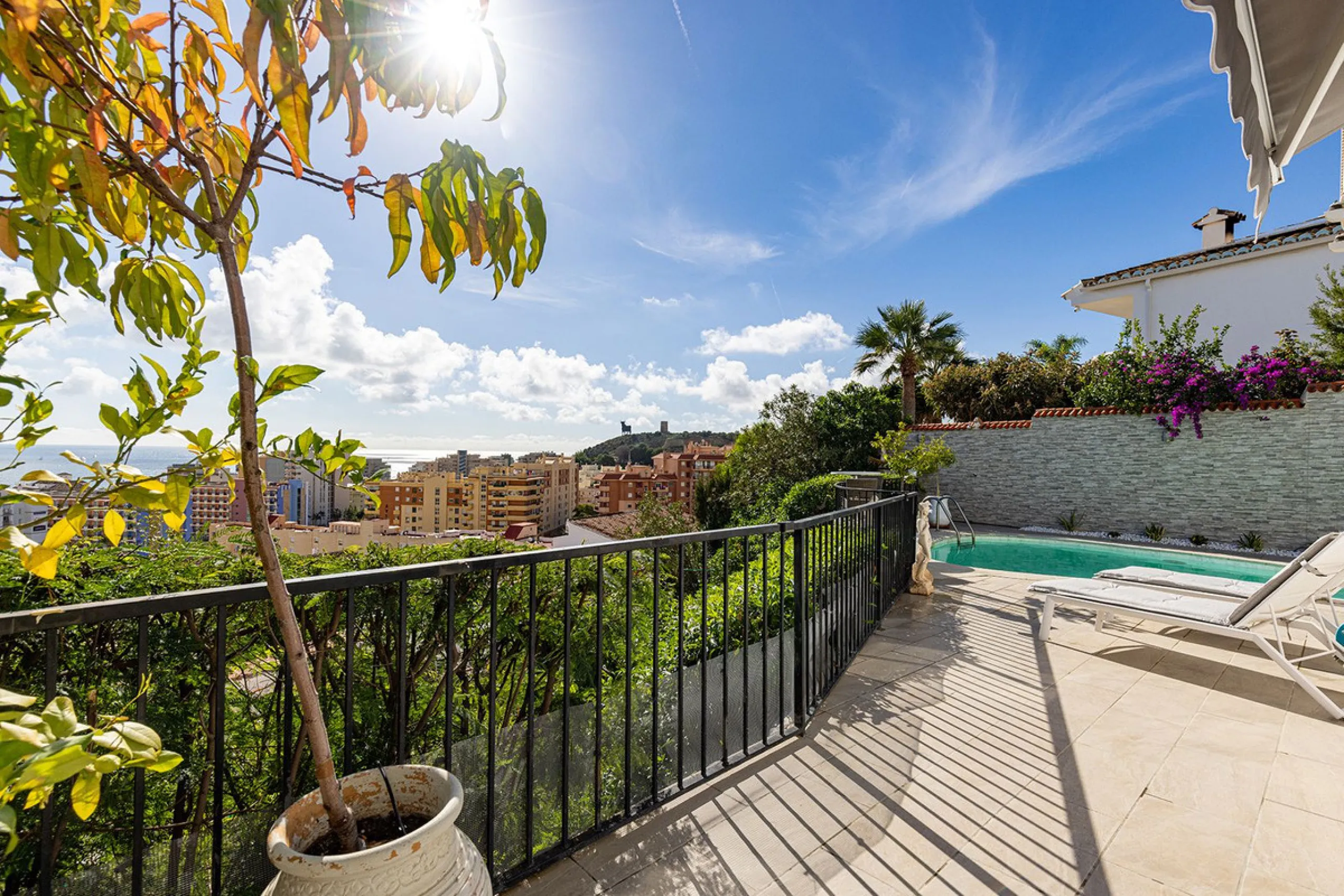 Beautiful fully renovated 3 bedroom villa with panoramic sea views in Torreblanca.